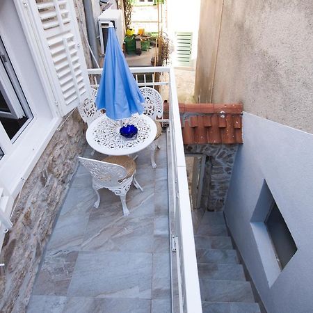Ferienwohnung La Casa Di Pietra Krk Exterior foto